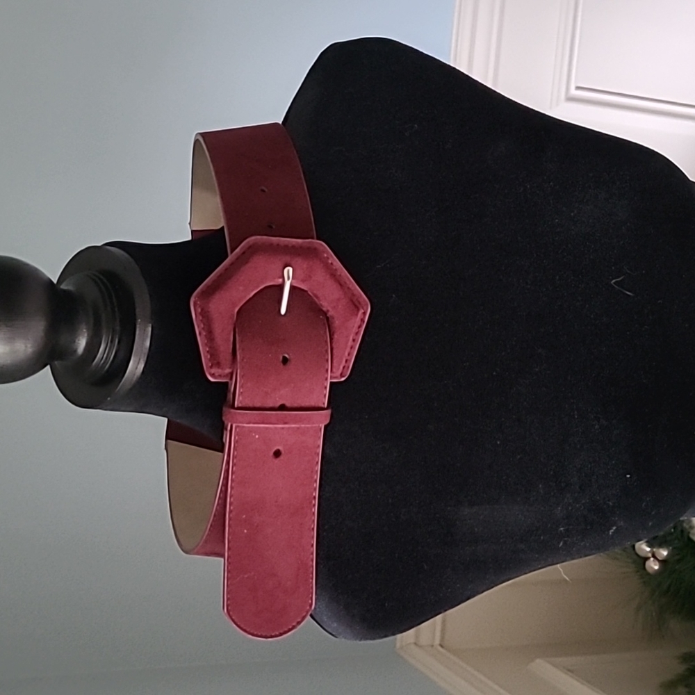 🌟3/$20 Burgundy Faux Suede 2" Wide Belt 32-38"